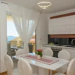 Atlantis Apartment *