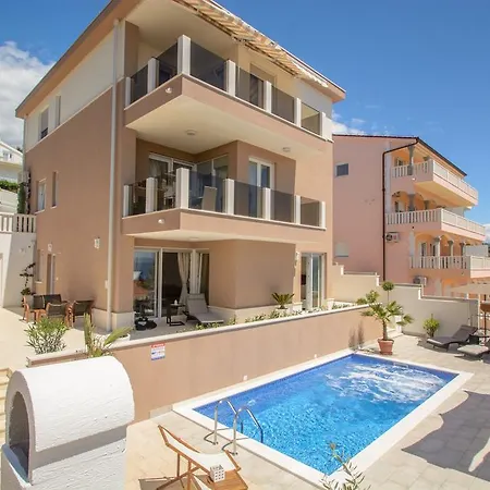 Atlantis Трогир