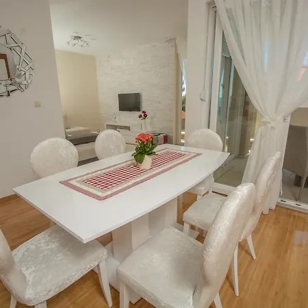 Atlantis Apartamento